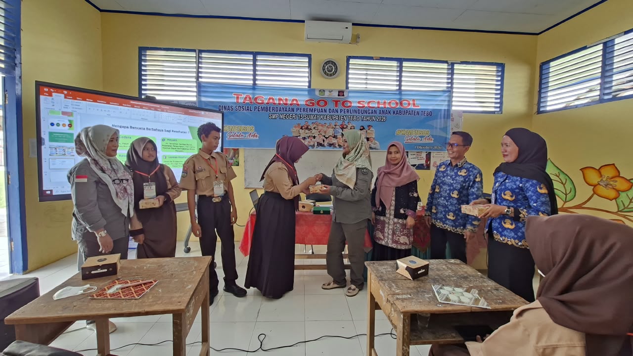 TAGANA GO TO SCHOOL Di SMP N 15 KECAMATAN SUMAY KABUPATEN TEBO