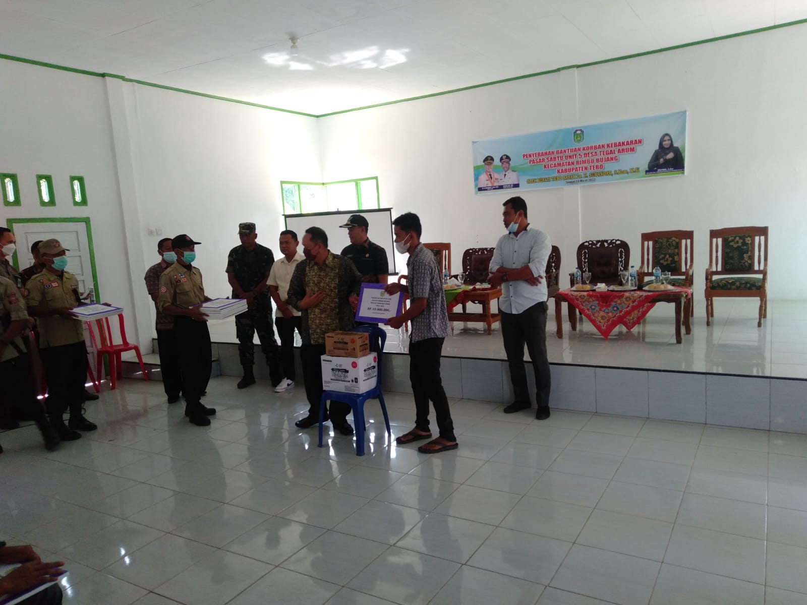 Penyerahan Bantuan Dana BTT di Unit 5
