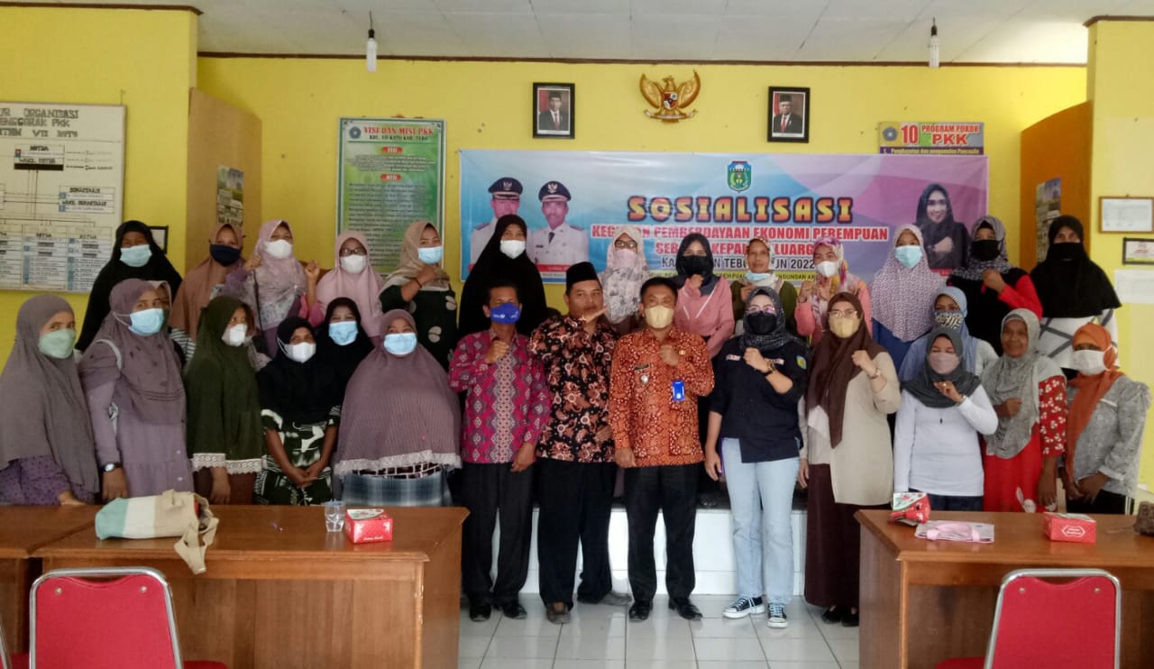 Sosialisasi Perempuan Sebagai Kepala Keluarga